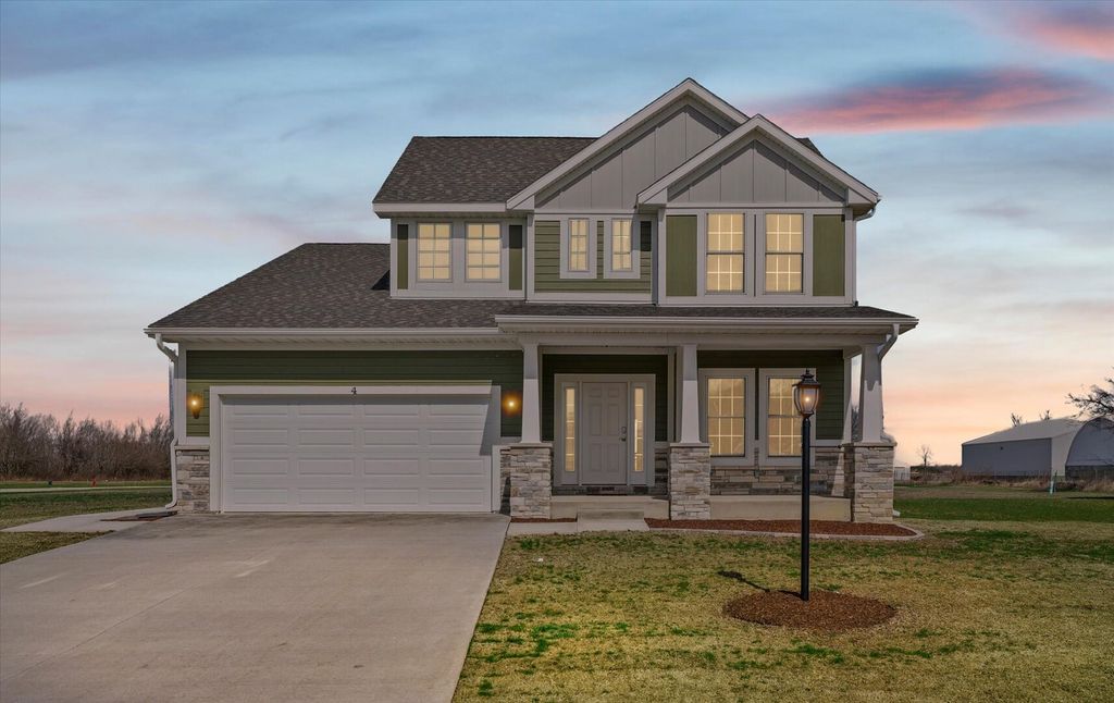 4 Foxtrot Lane, Monticello, IL 61856