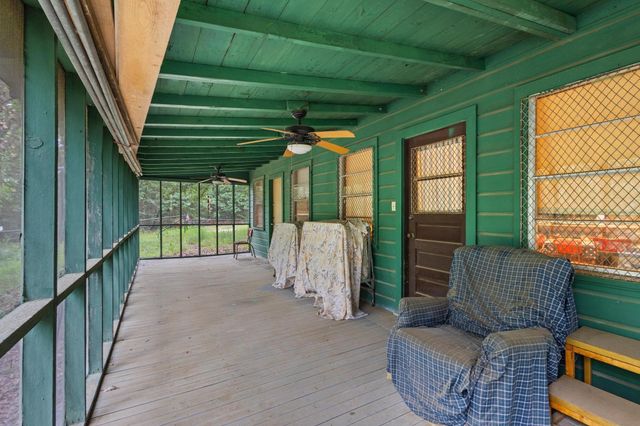 110 Lake Front Court, Pottsboro, TX 75076