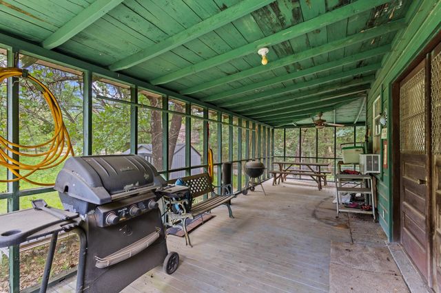 110 Lake Front Court, Pottsboro, TX 75076