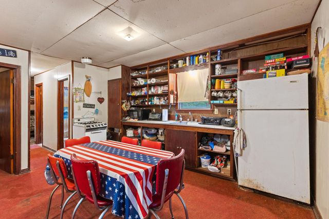 110 Lake Front Court, Pottsboro, TX 75076