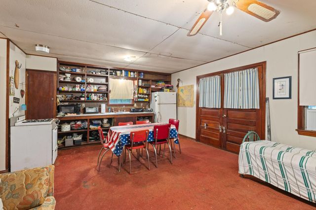 110 Lake Front Court, Pottsboro, TX 75076