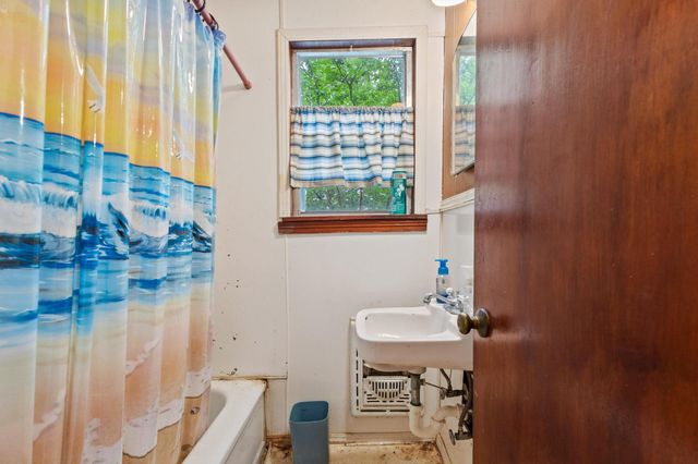 110 Lake Front Court, Pottsboro, TX 75076