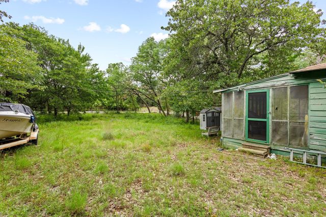 110 Lake Front Court, Pottsboro, TX 75076
