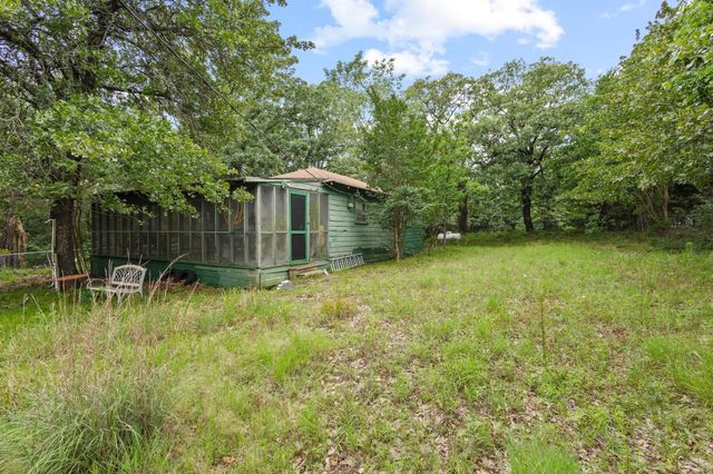 110 Lake Front Court, Pottsboro, TX 75076