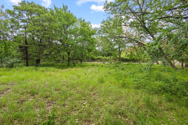 110 Lake Front Court, Pottsboro, TX 75076