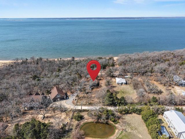 110 Lake Front Court, Pottsboro, TX 75076