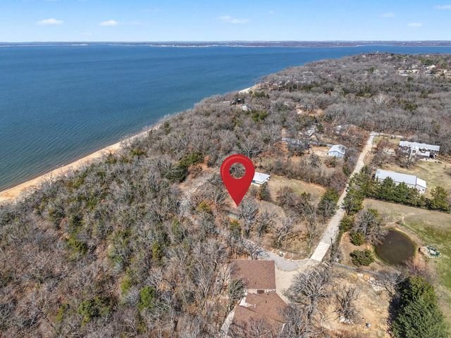 110 Lake Front Court, Pottsboro, TX 75076