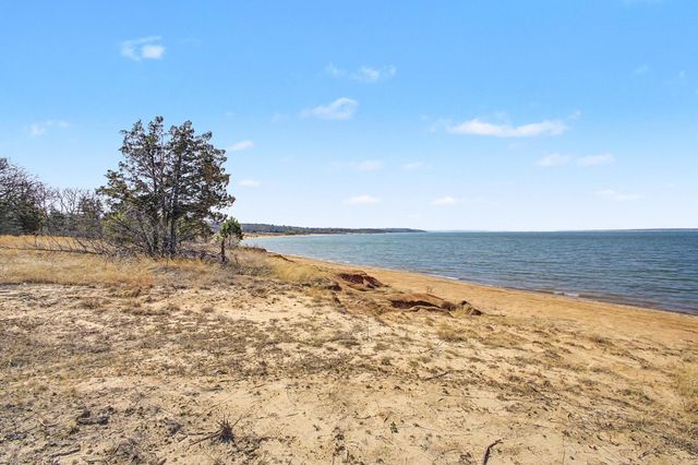 110 Lake Front Court, Pottsboro, TX 75076