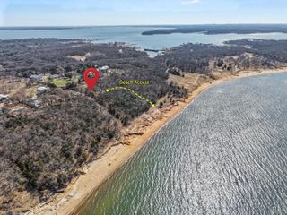 110 Lake Front Court, Pottsboro, TX 75076