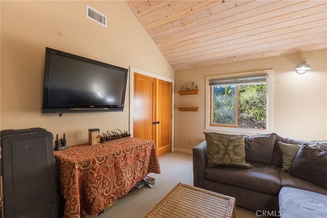 2305 Sugarloaf Drive, Agoura Hills, CA 91301