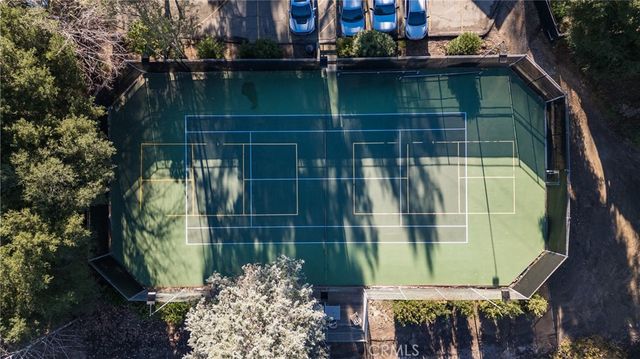 2305 Sugarloaf Drive, Agoura Hills, CA 91301