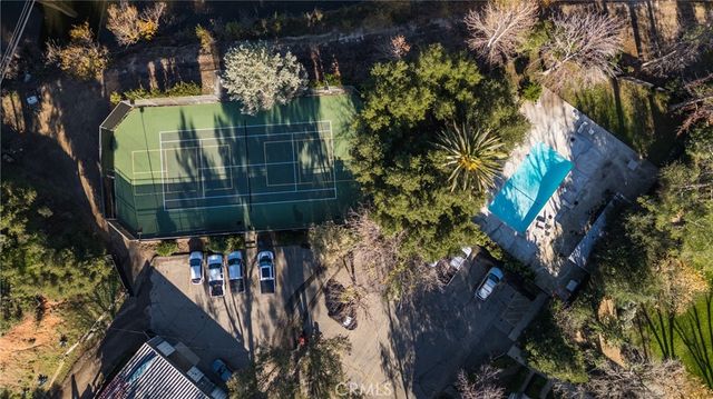 2305 Sugarloaf Drive, Agoura Hills, CA 91301