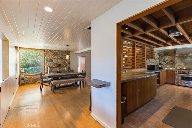 2305 Sugarloaf Drive, Agoura Hills, CA 91301