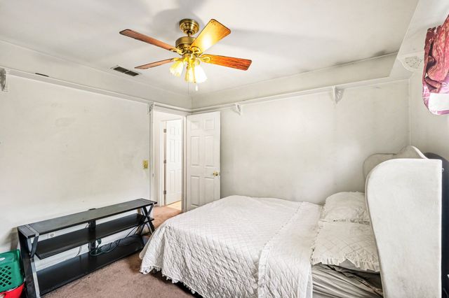 2500 Park Green Ln, Old Hickory, TN 37138