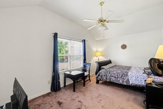 2500 Park Green Ln, Old Hickory, TN 37138