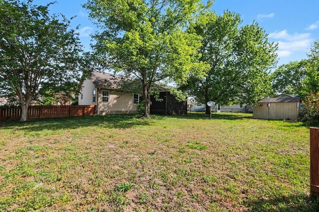 2500 Park Green Ln, Old Hickory, TN 37138