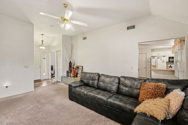 2500 Park Green Ln, Old Hickory, TN 37138
