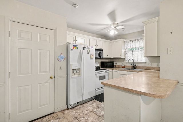 2500 Park Green Ln, Old Hickory, TN 37138