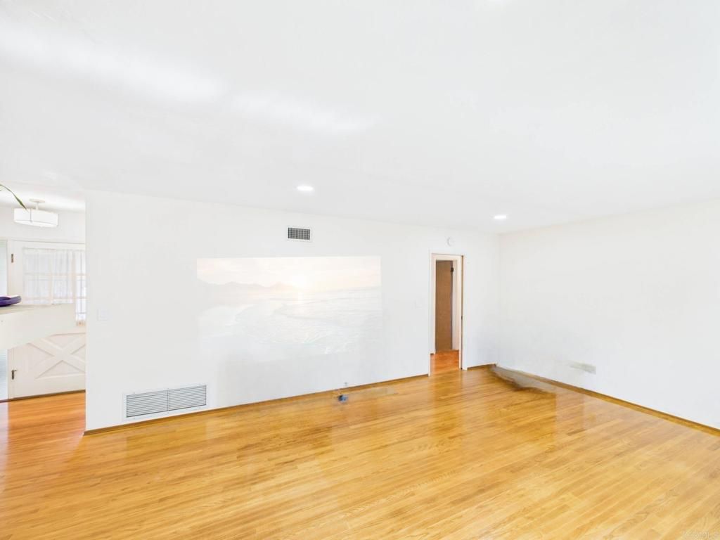 Image 18 of property listing at 2222 Debco Drive, Lemon Grove, CA 91945