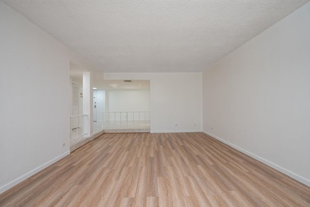 3660 Inverrary Drive 3q, Lauderhill, FL 33319