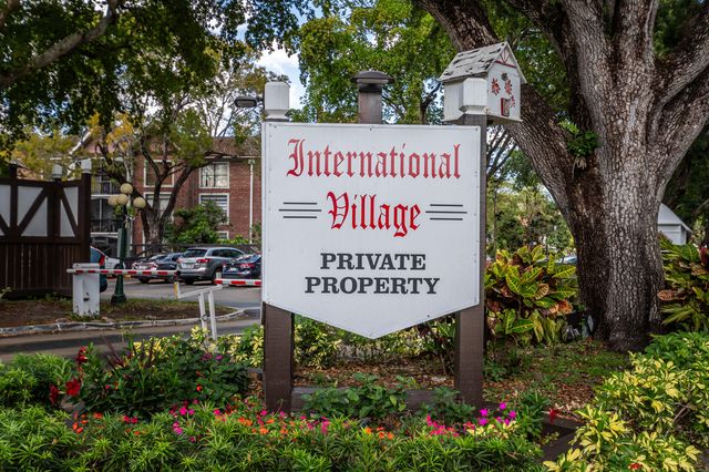 3660 Inverrary Drive 3q, Lauderhill, FL 33319