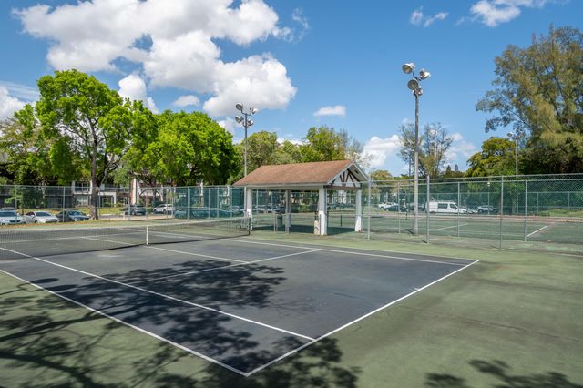 3660 Inverrary Drive 3q, Lauderhill, FL 33319
