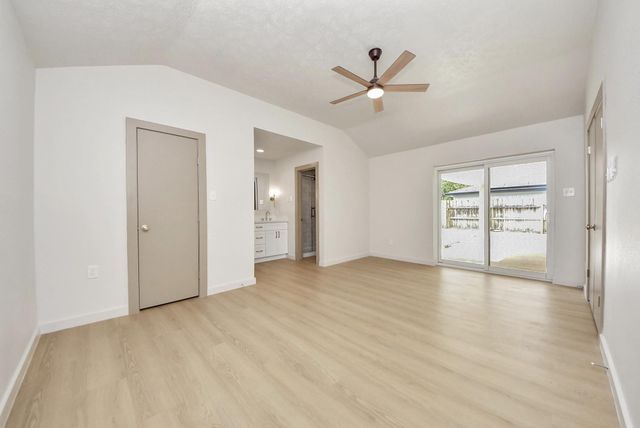 16207 Summer Wind Drive, Houston, TX 77090