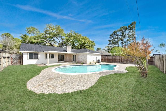 16207 Summer Wind Drive, Houston, TX 77090