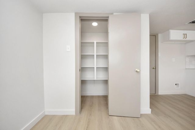 16207 Summer Wind Drive, Houston, TX 77090