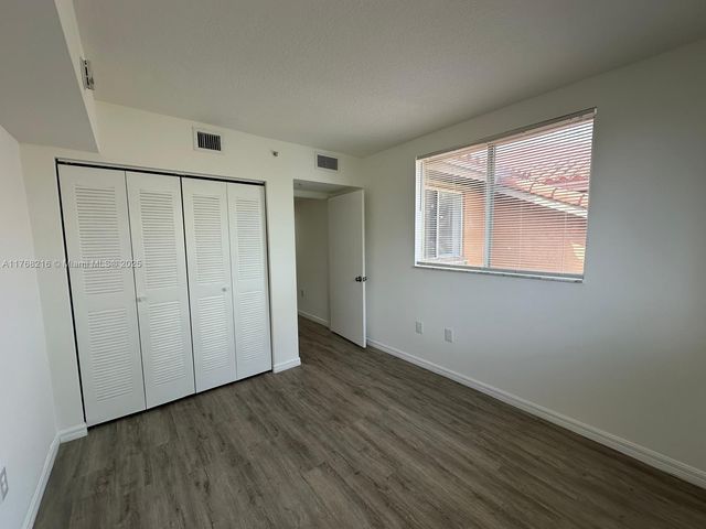 17602 NW 25th Ave 304, Miami Gardens, FL 33056