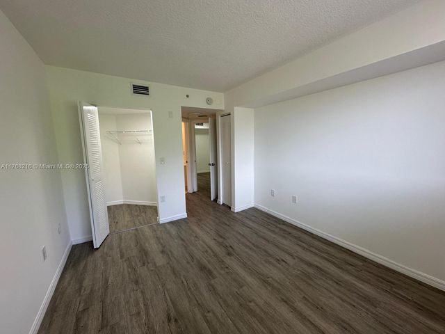 17602 NW 25th Ave 304, Miami Gardens, FL 33056