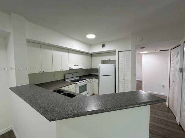 17602 NW 25th Ave 304, Miami Gardens, FL 33056