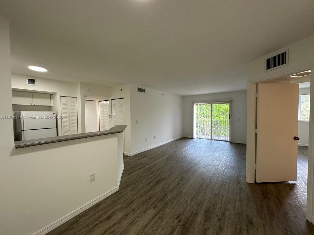 17602 NW 25th Ave 304, Miami Gardens, FL 33056