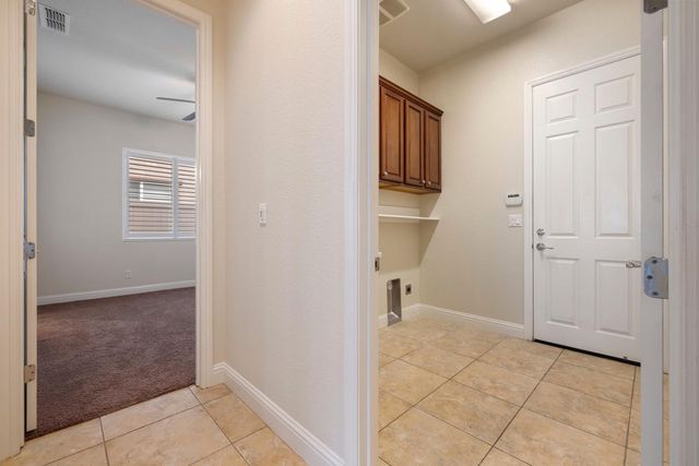 2452 W Belle Glade Ln, Manteca, CA 95336