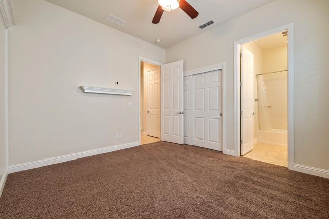 2452 W Belle Glade Ln, Manteca, CA 95336