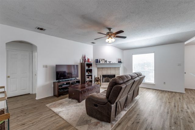 507 Waterford Street, Farmersville, TX 75442