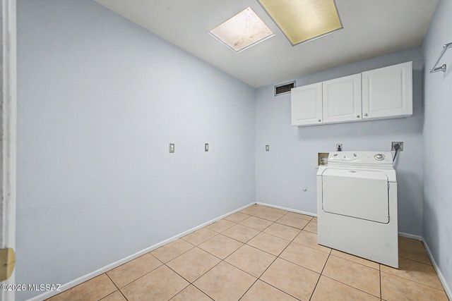 2767 N Desert Avenue, Tucson, AZ 85712