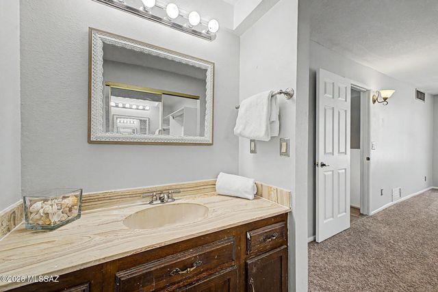 2767 N Desert Avenue, Tucson, AZ 85712