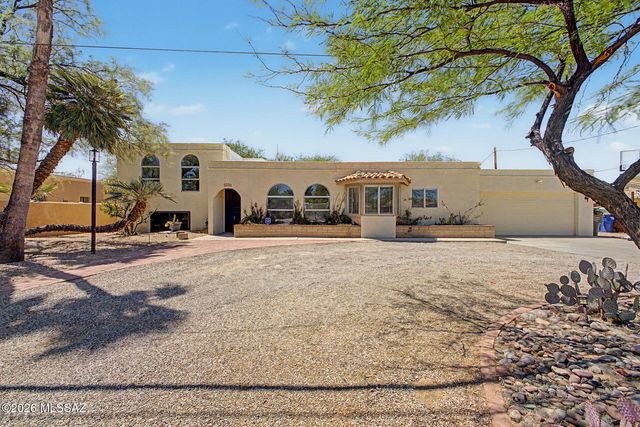 2767 N Desert Avenue, Tucson, AZ 85712