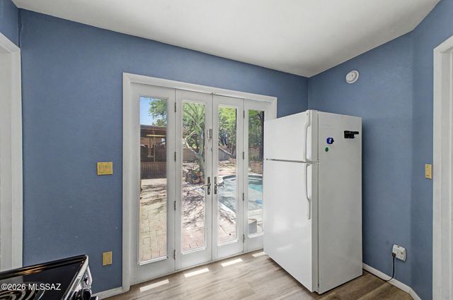 2767 N Desert Avenue, Tucson, AZ 85712