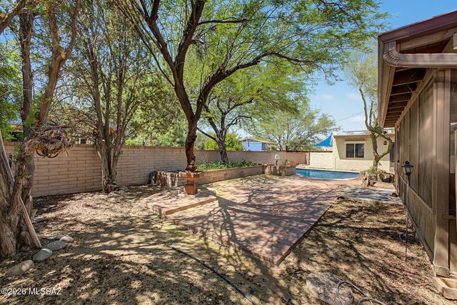 2767 N Desert Avenue, Tucson, AZ 85712