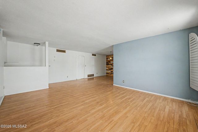 2767 N Desert Avenue, Tucson, AZ 85712