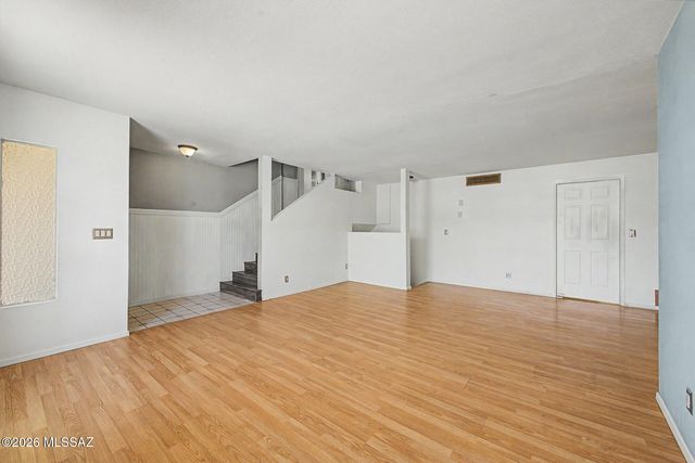 2767 N Desert Avenue, Tucson, AZ 85712