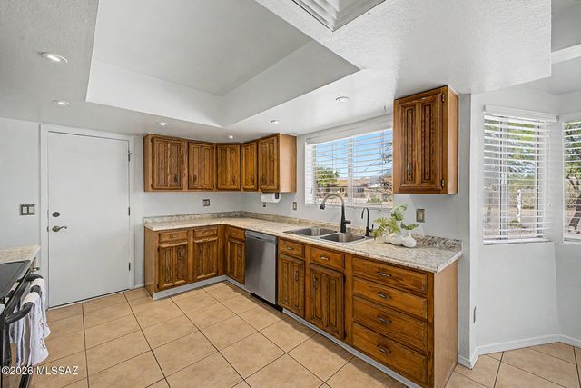 2767 N Desert Avenue, Tucson, AZ 85712
