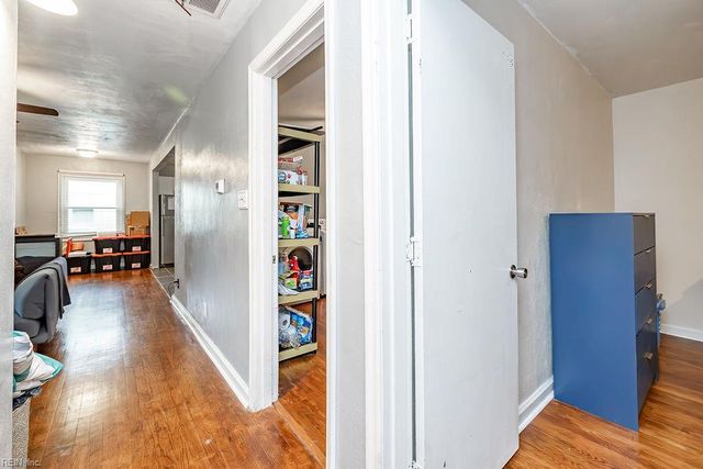 31 Warren DR, Portsmouth, VA 23701