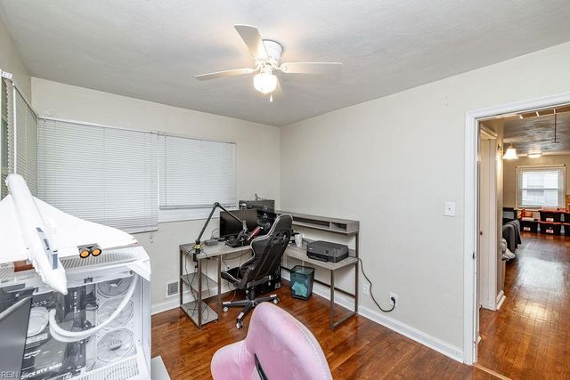 31 Warren DR, Portsmouth, VA 23701