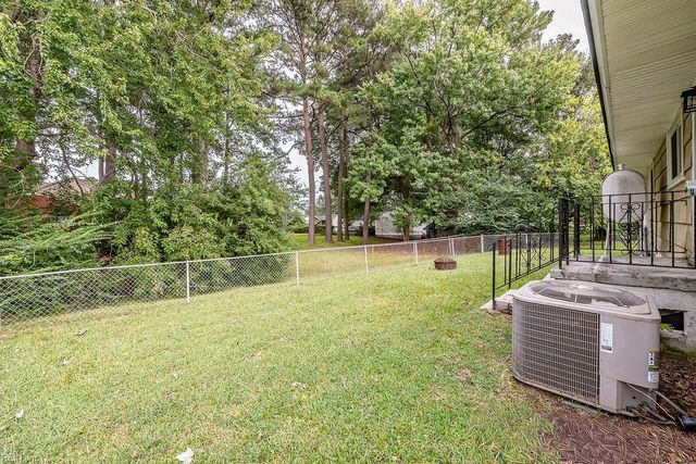 31 Warren DR, Portsmouth, VA 23701