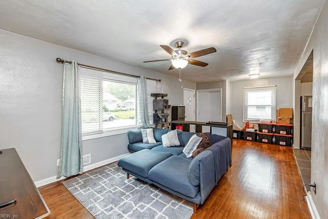 31 Warren DR, Portsmouth, VA 23701
