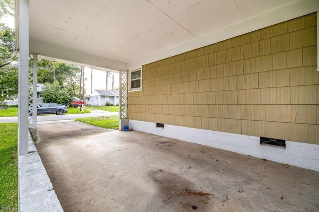 31 Warren DR, Portsmouth, VA 23701