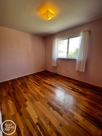 37223 Barrington Drive, Sterling Heights, MI 48312